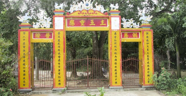 MIẾU TAM TÒA